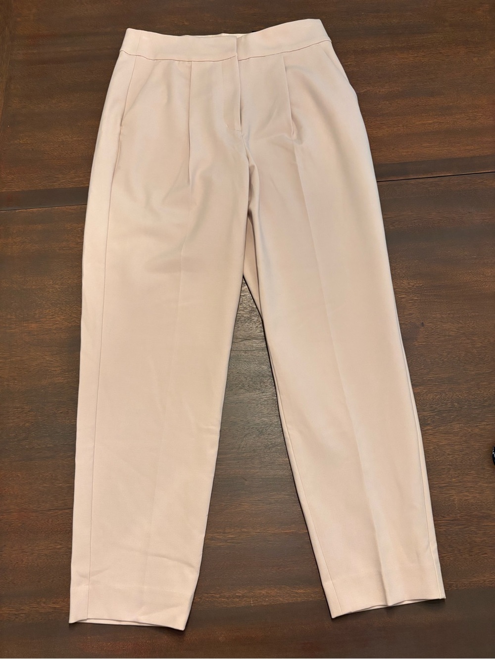 NWT Express Stylist Super High Rise Trousers – Size 6 Regular – Beige/Taupe